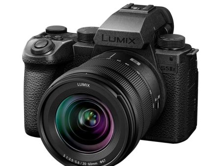 Panasonic Lumix DC-S5IIX Body with Lumix S 20-60mm F3.5-5.6 Supply